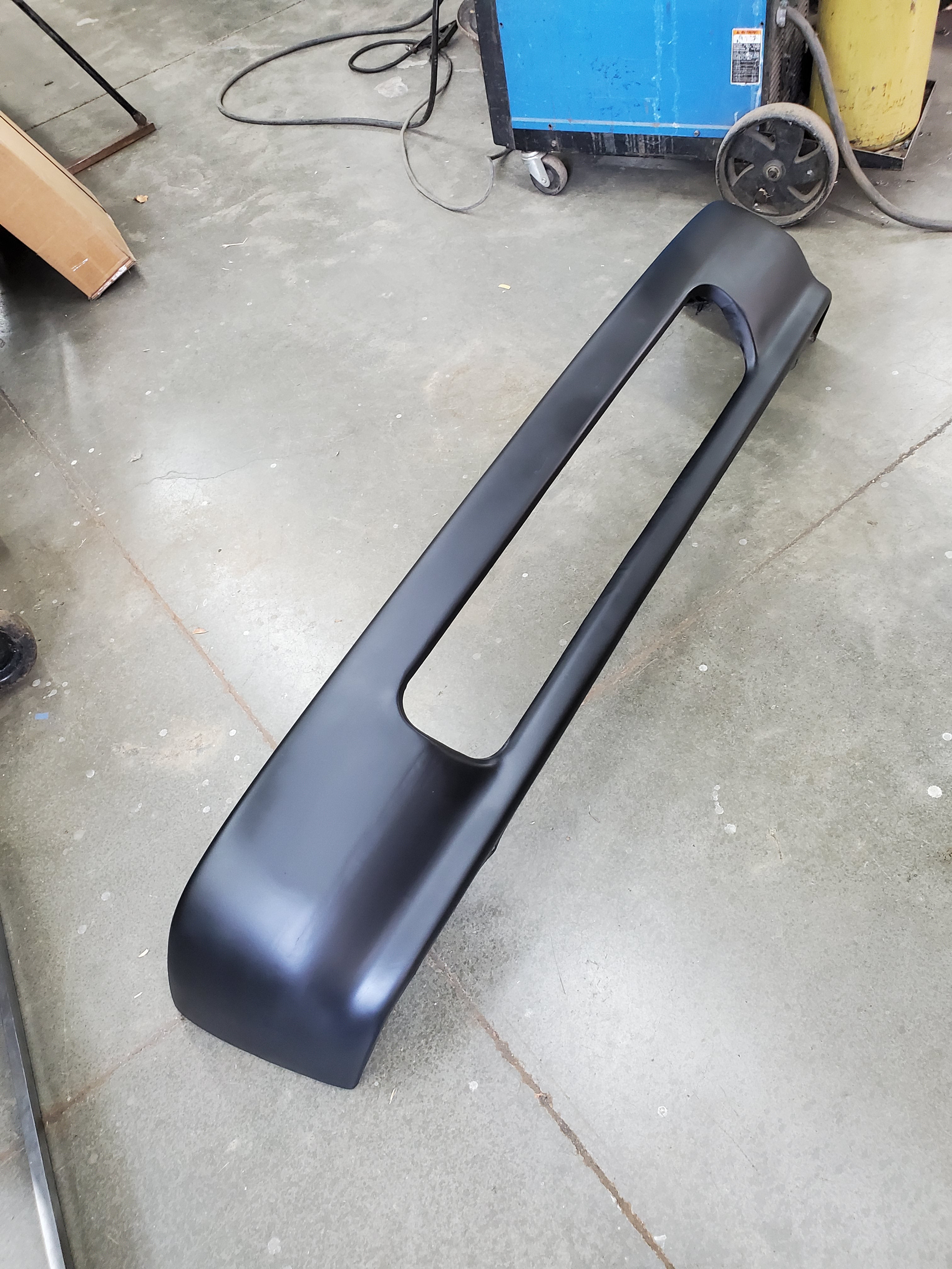 89-94 Toyota Bumper With Opening/ The Pickle