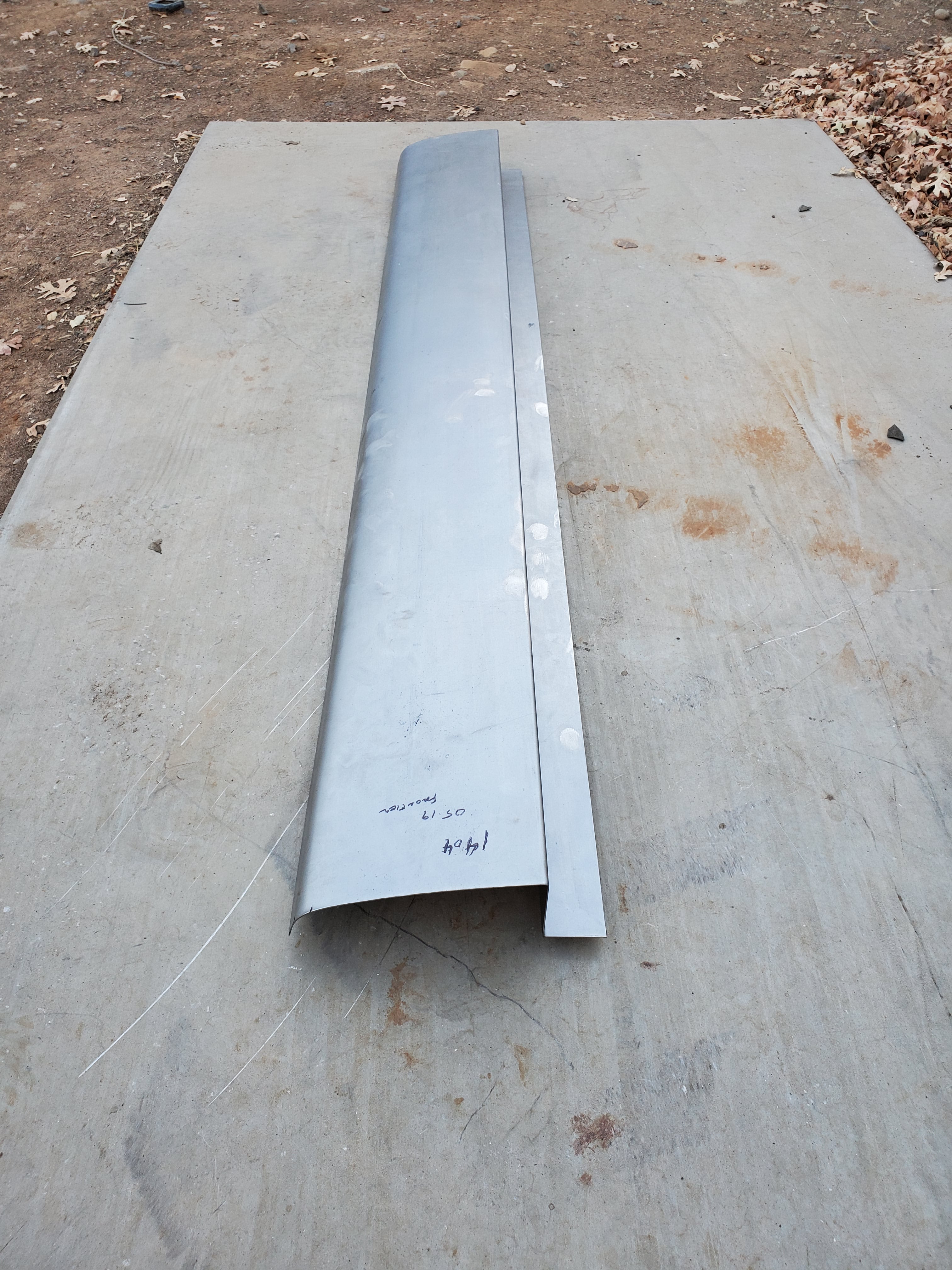 05-20 Nissan Frontier Rollpan